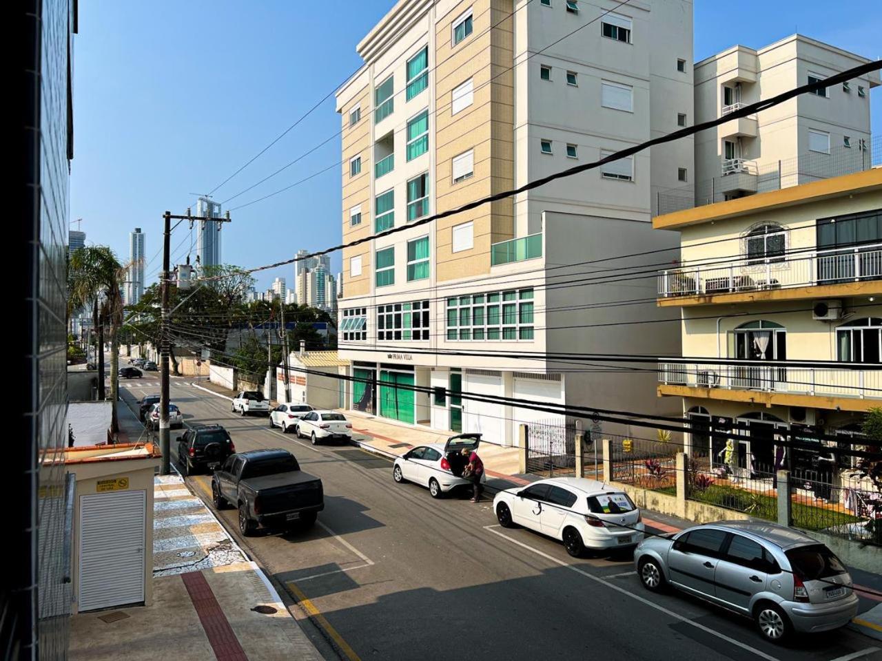 Lindo Apto Balneario Camboriu 1200 M Praia Central Exterior photo